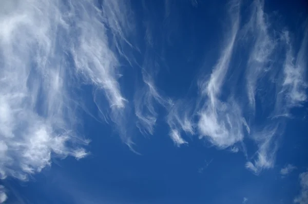 Kontrastlı gökyüzü — Stok fotoğraf