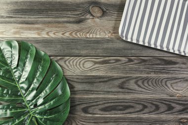 Servis tepsisinin stüdyo fotoğrafı.