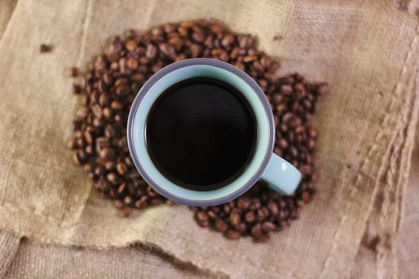 コーヒー豆の焙煎のスタジオ写真を閉じる — ストック写真
