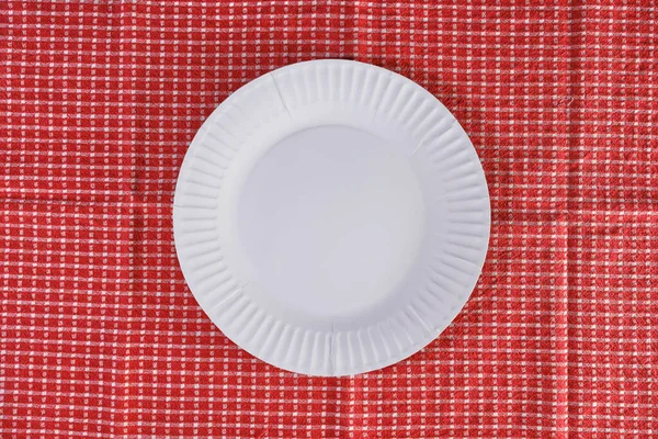 Studio Photo Checkered Red Tablecloth — Stock Photo, Image