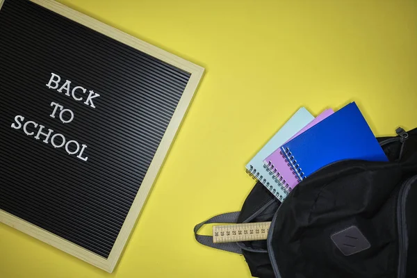 Una Foto Estudio Vuelta Escuela Artículos Imagen De Stock