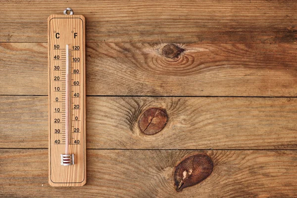 Studio Photo Outdoor Wooden Thermometer — Stock Photo, Image