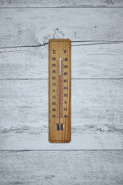 Studio Photo Outdoor Wooden Thermometer — Stock Photo, Image