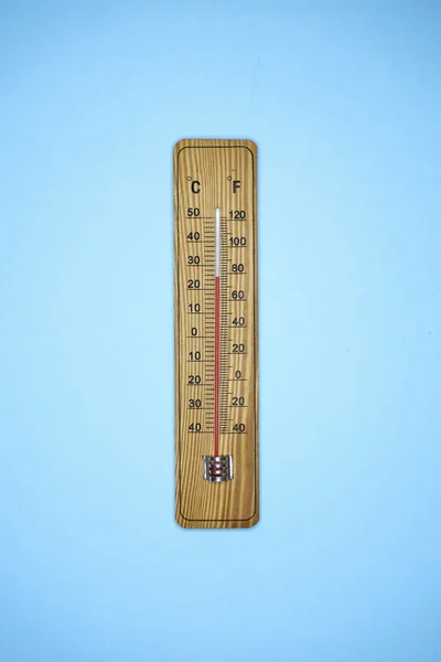 Een Studio Foto Van Een Outdoor Van Hout Thermometer Stockfoto