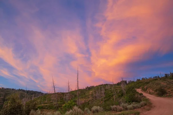 Красивий Захід Сонця Горах — стокове фото