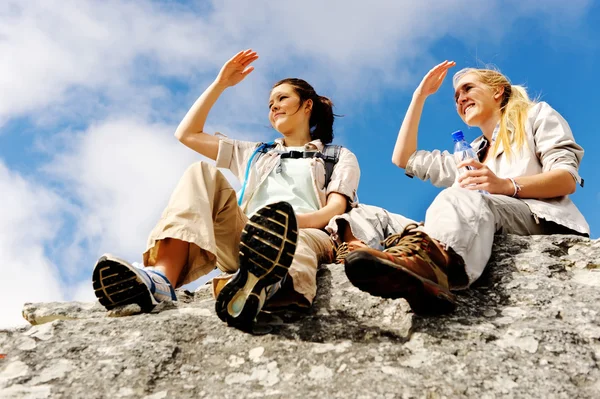 Hikers relaxing — Stock Photo, Image