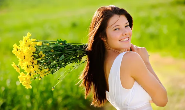 Spensierata ragazza primavera — Foto Stock