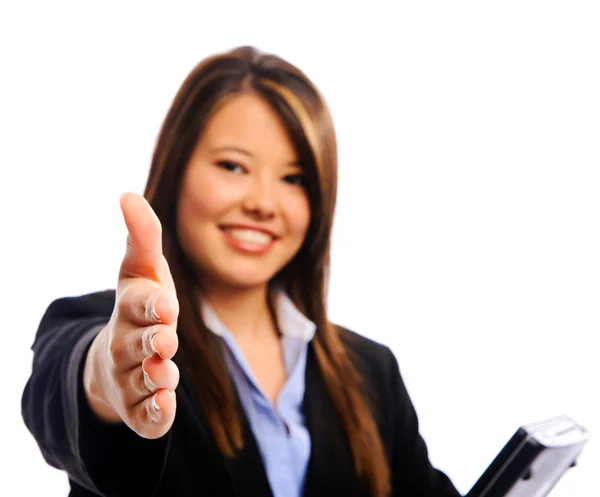 Affärskvinna erbjuder ett handslag — Stockfoto