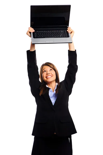 Femme d'affaires tenant ordinateur portable — Photo
