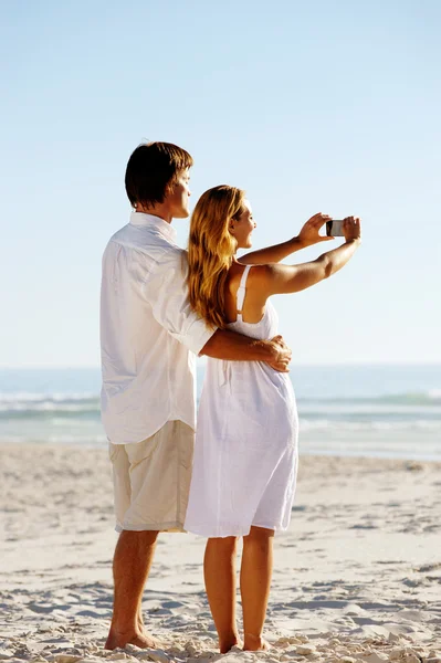 Estate luna di miele spiaggia — Foto Stock