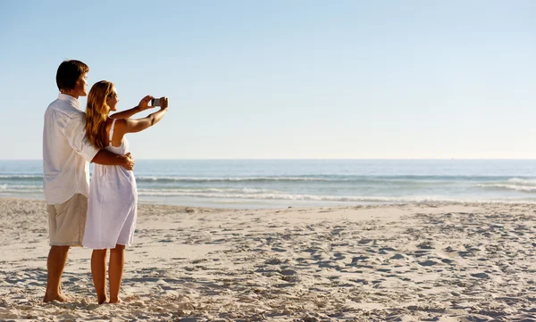 Estate luna di miele spiaggia — Foto Stock