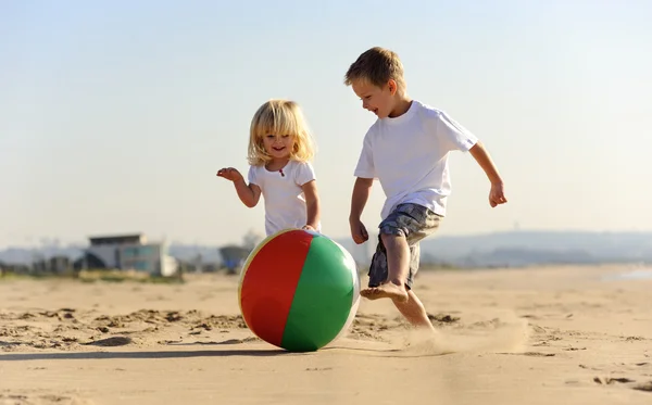 Strandbal vreugde — Stockfoto