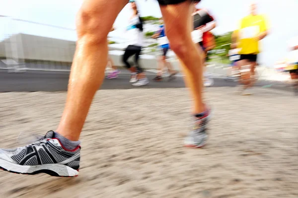 Άνθρωποι μαραθώνιο τρέχοντας — Φωτογραφία Αρχείου