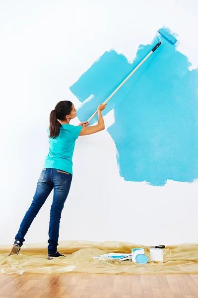 Painting wall blue — Stock Photo, Image