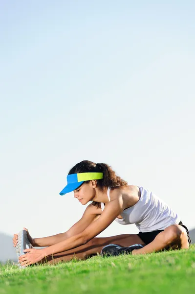 Atleta di stretching — Foto Stock