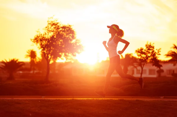 Healthy runner training — Stock Photo, Image