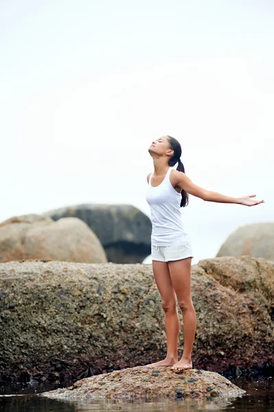 Yoga livsstil kvinna — Stockfoto