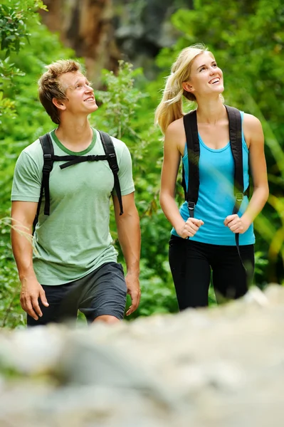 Happy outdoor couple — Stock Photo, Image