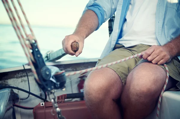 Kapitän eines Segelbootes — Stockfoto