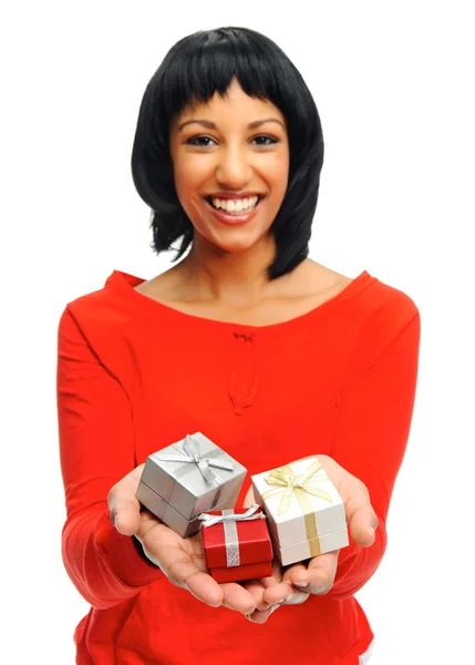 Menina bonita segurando caixas de presente — Fotografia de Stock