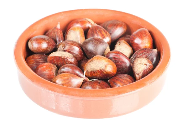 Castagne in una ciotola rustica — Foto Stock