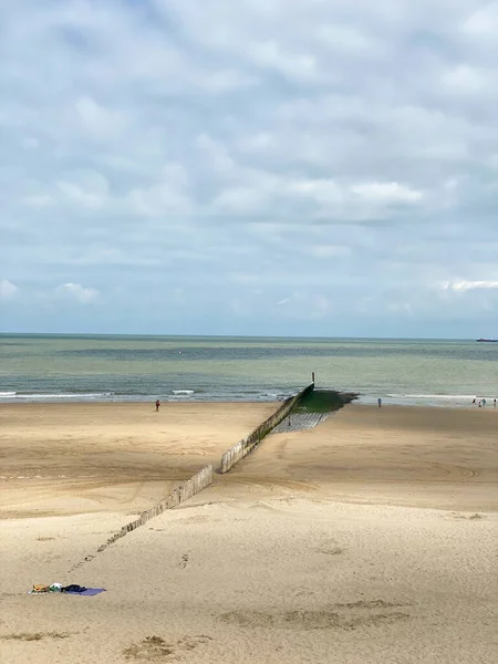 Pólos Madeira Praia Para Quebrar Ondas Cadzand Países Baixos — Fotografia de Stock