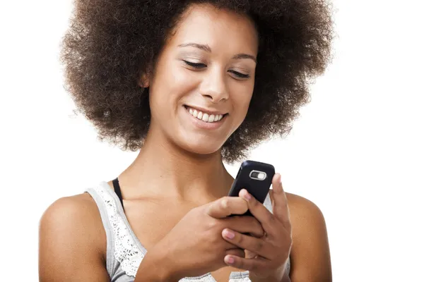 Mujer hermosa en el teléfono móvil — Stockfoto