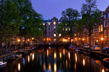 Amsterdam kanalları, gece
