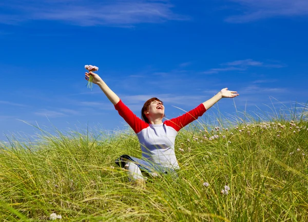 Donna con fiori — Foto Stock