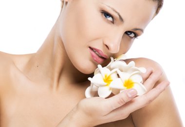 denizyıldızı tutan güzel kadın