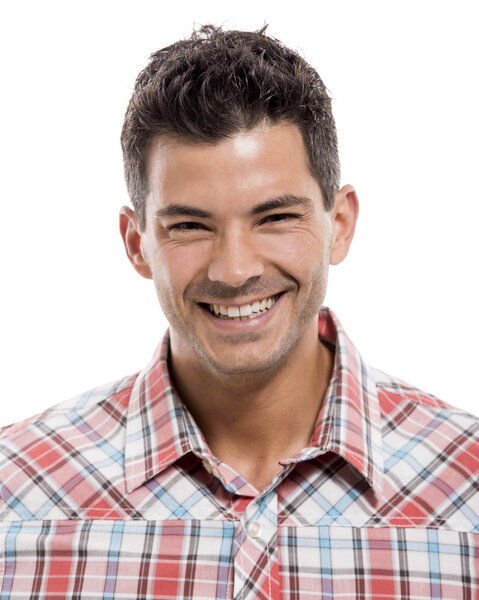 Красивый мужчина улыбается
