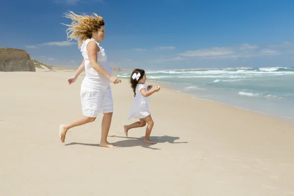 Correndo para o mar — Fotografia de Stock