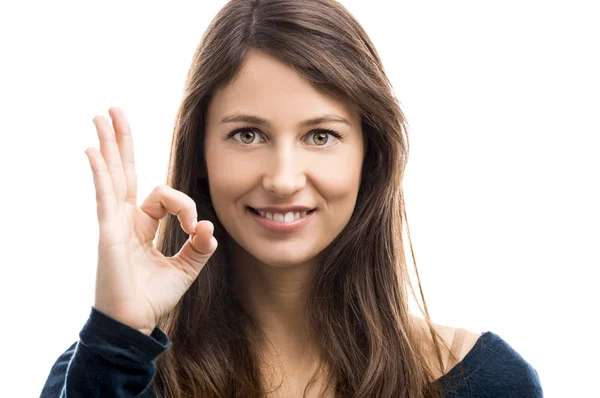 Frau macht ein gutes Signal — Stockfoto