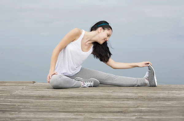 Woman doing exercises — Stock Photo, Image