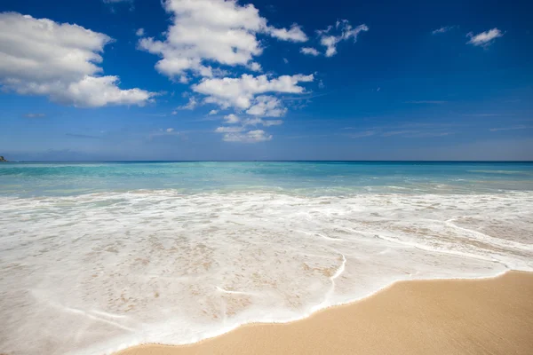 Hermosa playa tropical — Foto de Stock