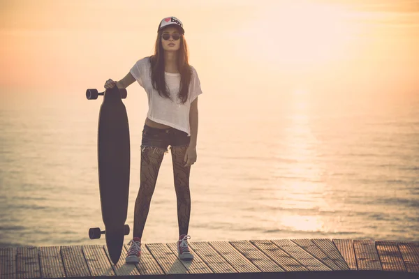 Ragazza skater — Foto Stock