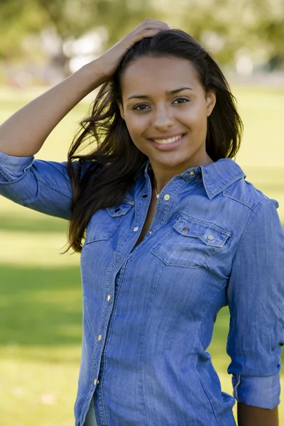 Beautiful African American woman — Stock Photo, Image