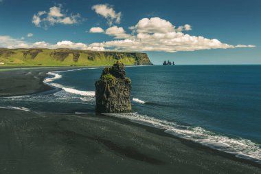 İzlanda 'daki Suurland sahilinin güzel manzarası 