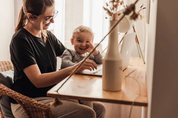 Busy Woman Working Home Baby — Stock Photo, Image