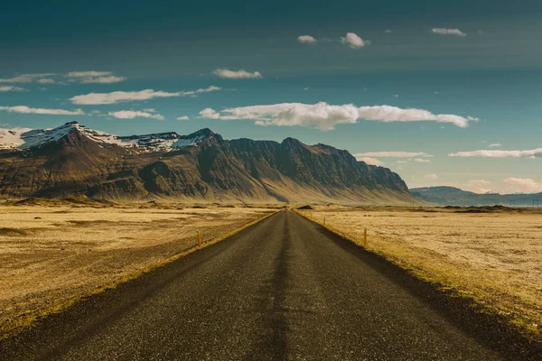 Schöne Straße Der Unglaublichen Landschaft Islands — Stockfoto