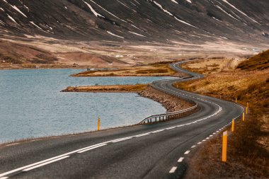 Sonsuz yol, güzel İzlanda 'da