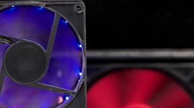 dönen ve tozlu 90 mm pc pervane yakın çekim uçan toz parçacıkları