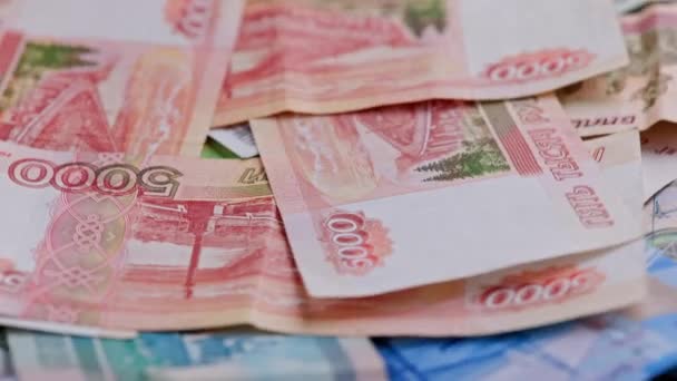 Крупный План Полного Цикла Обрамления Российских Рублей Бумажными Банкнотами Разного — стоковое видео