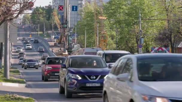 Car Traffic Passing Repairing Bridge Summer Day Tula Russia May — Stockvideo