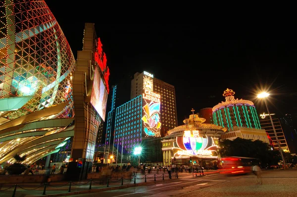 The new and old casino of Lisboa, Macau — 图库照片