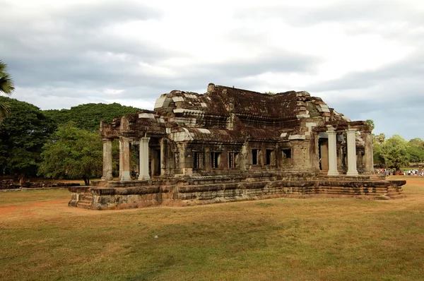 Библиотека в Ангкор-Вате, Камбоджа — стоковое фото
