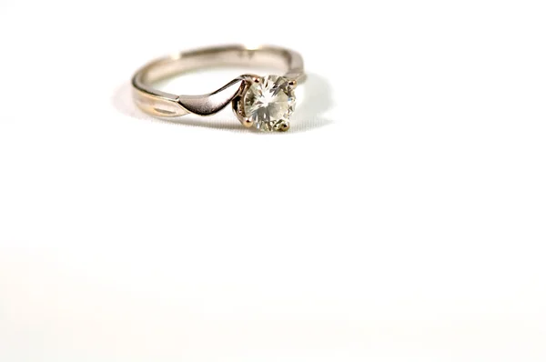 Crystal ring geïsoleerd over Wit — Stockfoto