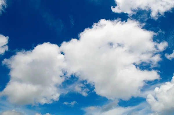 Katoen zoals bewolkte hemel — Stockfoto