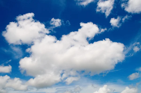 Algodão como céu nublado — Fotografia de Stock