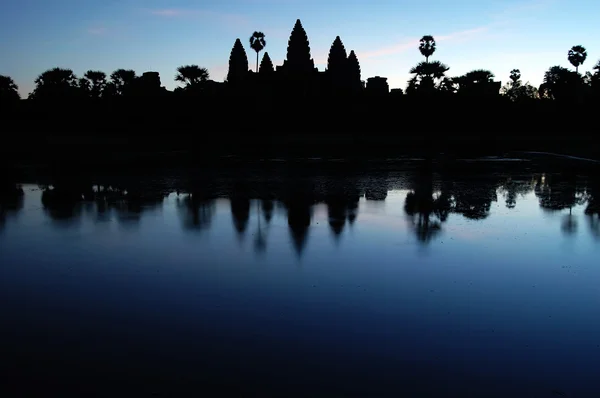 Angkor Wat al amanecer — Foto de Stock